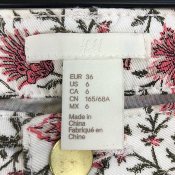 H&M Floral Zip Fly Shorts Size 6 - Picture 5 of 6